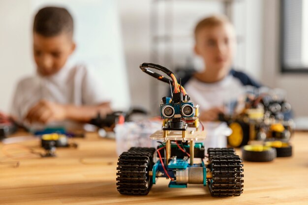 Jak warsztaty z robotyki mogą wpływać na rozwój umiejętności dzieci?